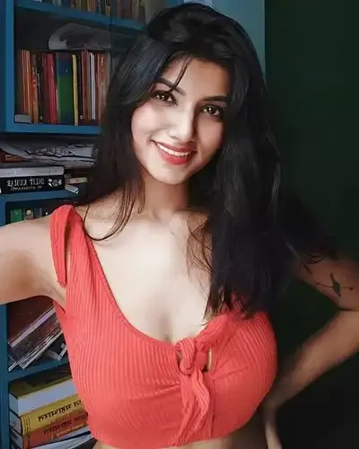 Escort Lakhani